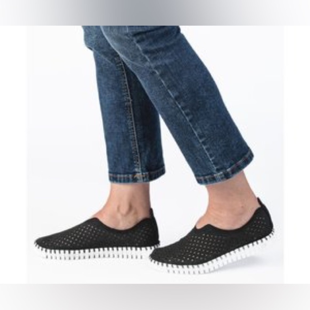Ilse Jacobsen Tulip 139 Perforated Slip-On Sneaker